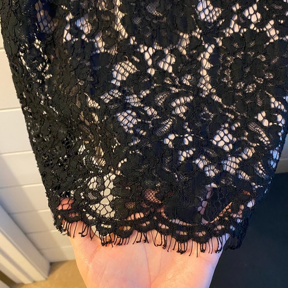 Black lace dress - Picture 3 of 4